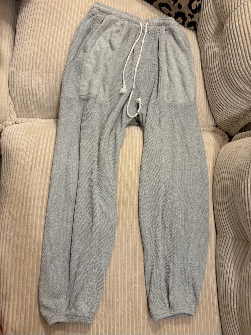 Woman’s  Light Gray Knit Drawstring Sweatpants
